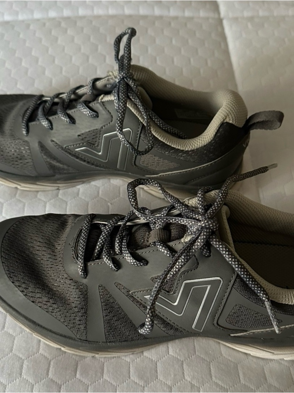 Vionic Gray Comfort Walking Sneakers Orthotic Athletic Shoes - Picture 7 of 9